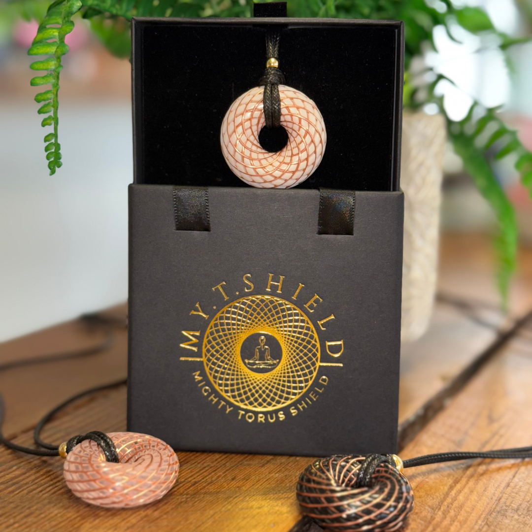 My.T Epoxy Pendant – Geometric Harmony, Durability & Energy Flow